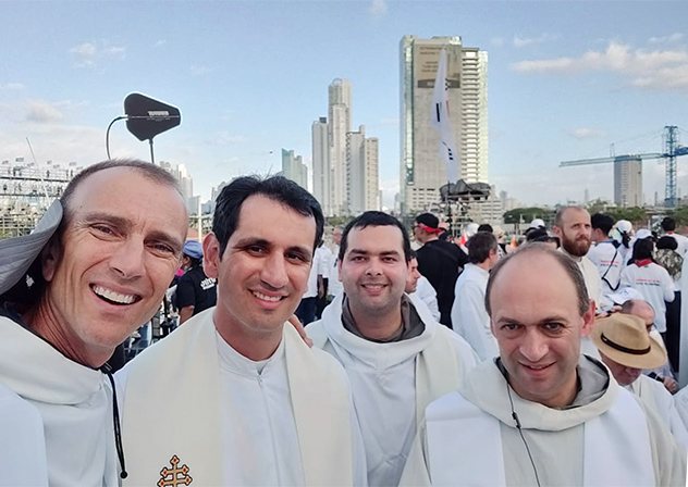 Fr&egrave;res de Saint-Jean aux JMJ de Panama